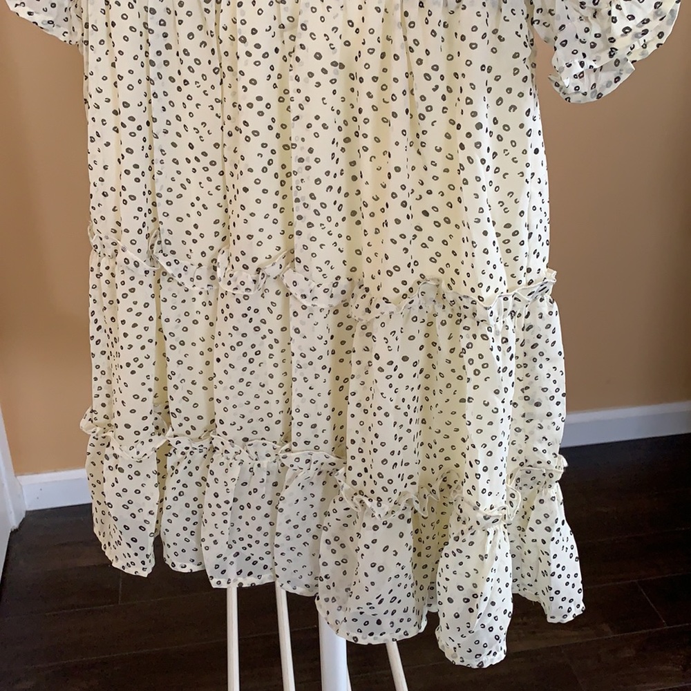 Dress - Picture 4 of 5